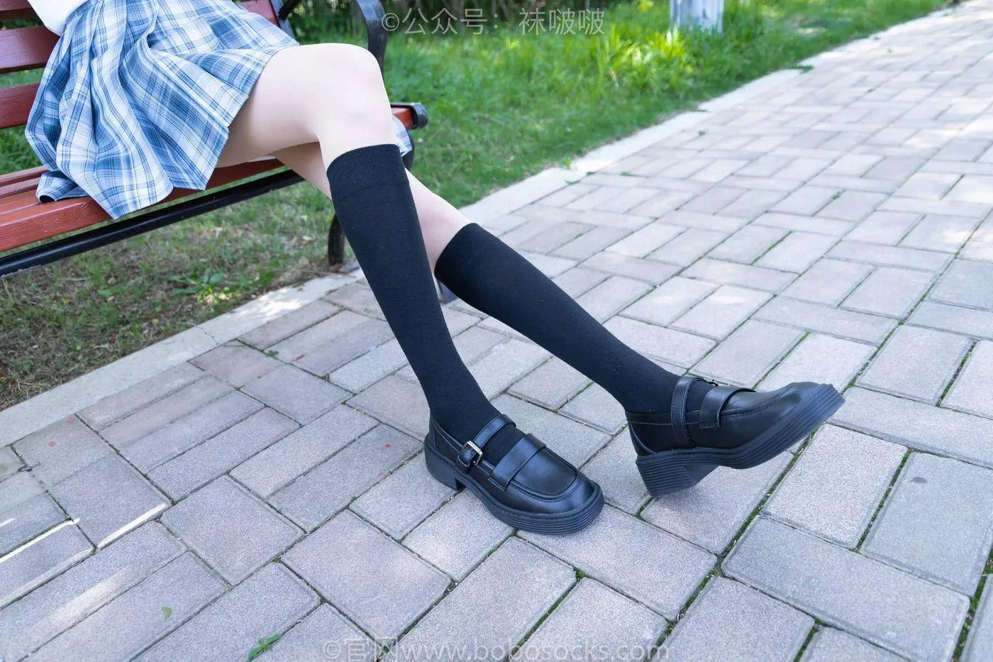[BoBoSocks袜啵啵]NO.007 稚予-JK制服、皮鞋、黑色中筒棉袜、肉丝 [143P]插图9